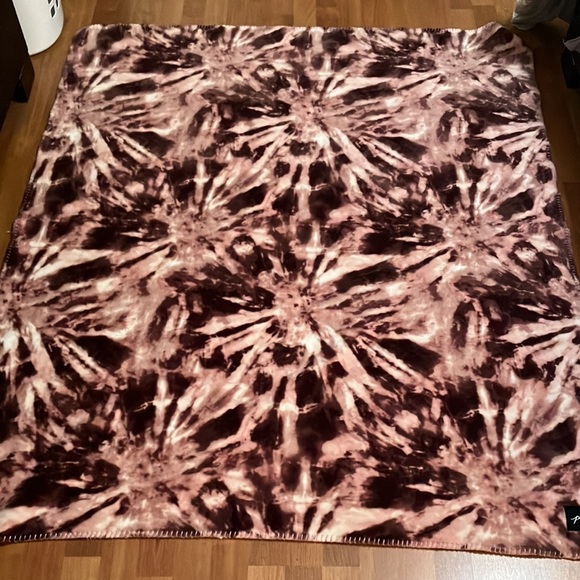 PINK BRAND Blanket - Picture 2 of 4
